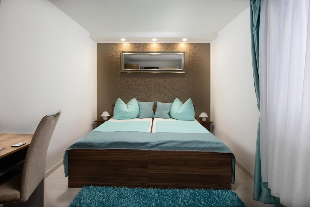 Koszeg Panzio Bed & Breakfast ภายนอก รูปภาพ